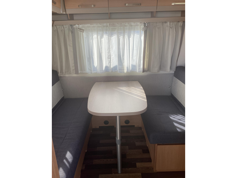Knaus Sport 420 QD Unico luifel met voorwand  foto: 1