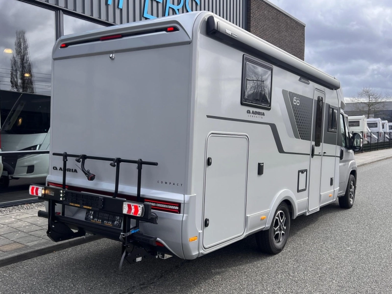Adria Compact DL 60 Years Selection AUTOMAAT  foto: 2