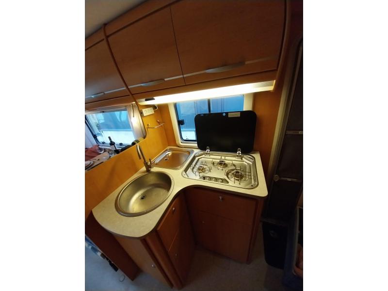 Hymer Hymermobil 544 B trekhaak en xxl koelkast  foto: 7