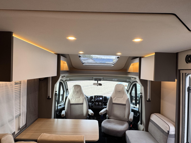 LMC Tourer Lift H 730 G 9T Automaat- 2X Airco  foto: 2