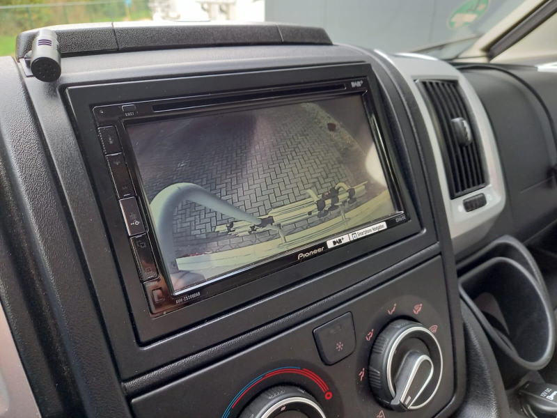 Bürstner Limited T 690 G - luxe - zwarte voorkant  foto: 16