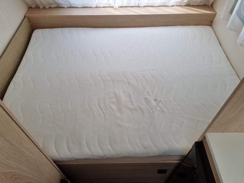 Adria Aviva 390 PS Lichtgewicht!  foto: 13