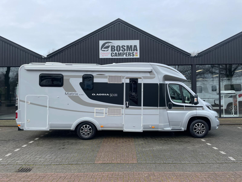 Adria Matrix M 670 SC 50 Years Edition 79000 km  foto: 8