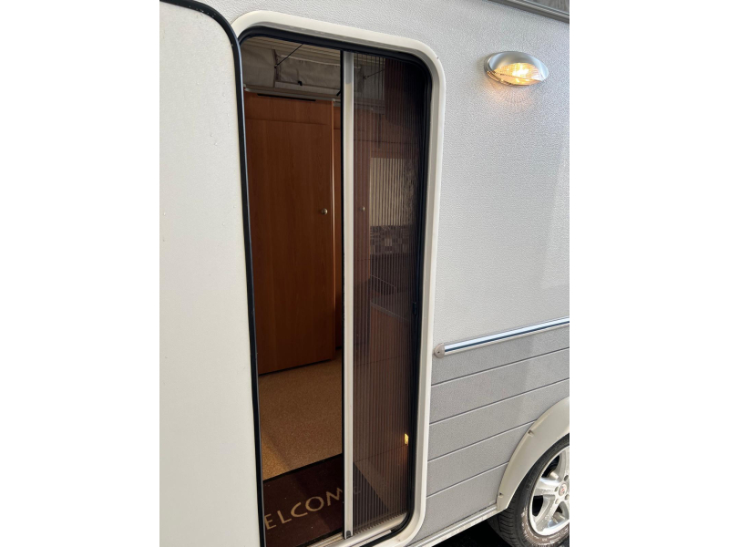 Kip Vision Special 41 TCB Hefdak, Lengtebedden, LMV  foto: 8