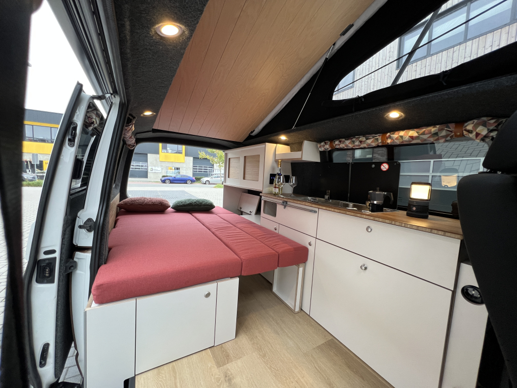 Volkswagen T6 2019 L2h1 NIEUWE INBOUW foto: 2