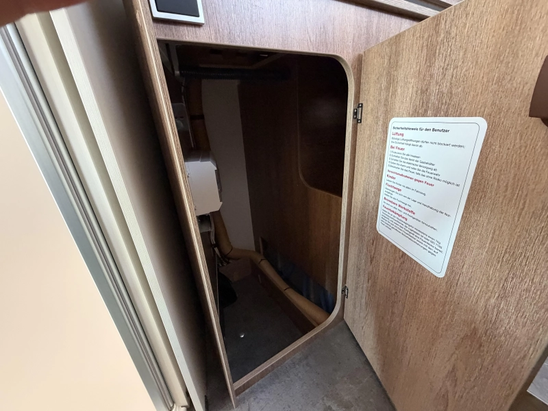 Dethleffs Trend 7057 EBL 2x Airco, XXL Garage photo: 14