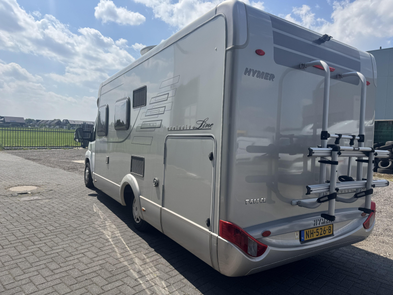 Hymer Exclusive Line 614 CL fixed bed photo: 3