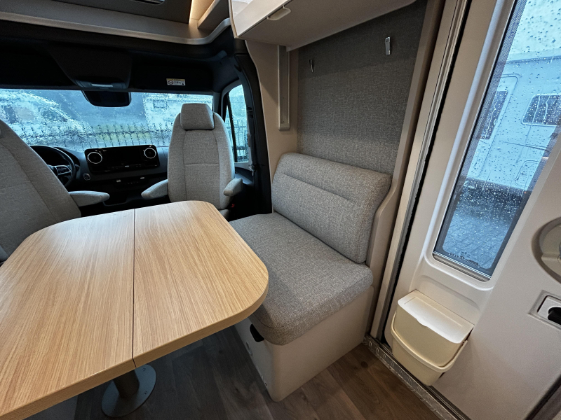 Hymer Tramp 695 S Mercedes/Queensbed/hefbed  foto: 16