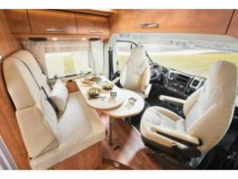 Malibu Van Compact 600 LE L&auml;ngsbetten, Automatik Foto: 2