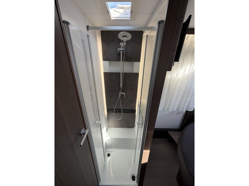 Adria Coral Supreme 670 DC 180 PK Automaat E&P  foto: 12