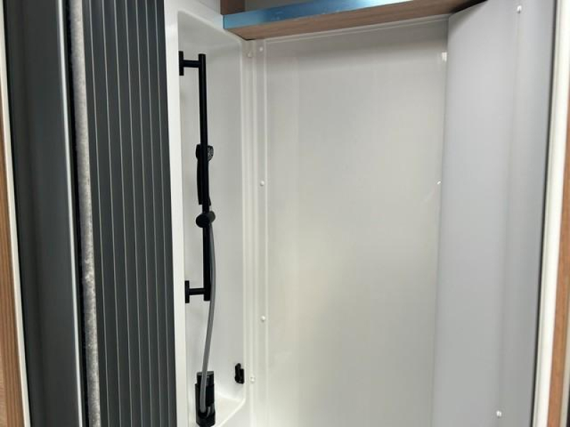 Knaus L!ve Wave 650 MEG BLACK SELECTION  foto: 11