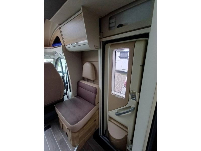Adria Matrix M 670 SL Prima onderhouden camper  foto: 5