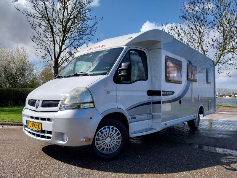Dethleffs Globetrotter 6844 RT met mooi fransbed  foto: 15