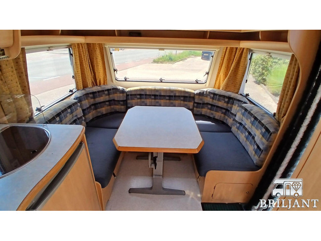 Caravana Fendt Saphir 470.. cama francesa/asientos redondos foto: 5