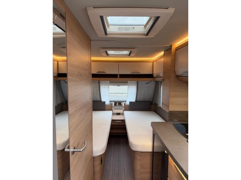 Knaus Sudwind 60 Years 460 EU Incl. Mover y Toldo foto: 15
