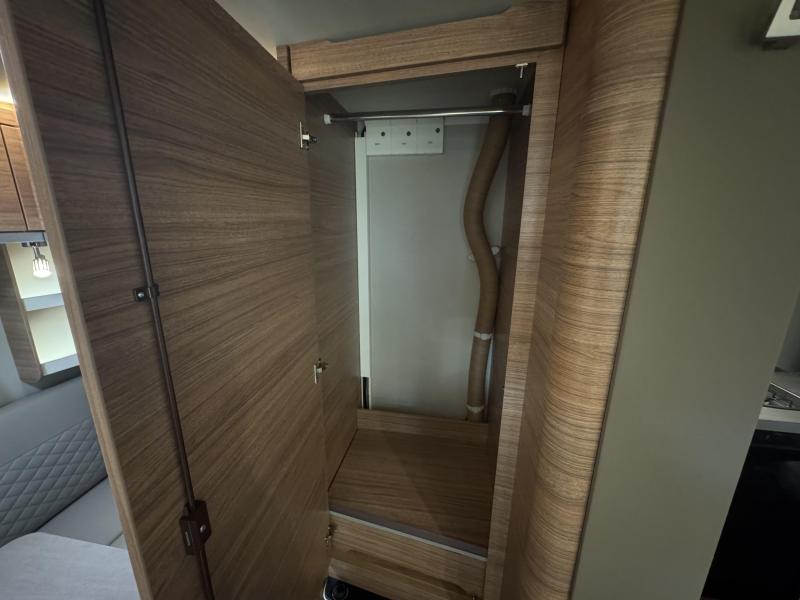 Weinsberg CaraOne Edition HOT 480 EU enkele bedden | A69  foto: 13