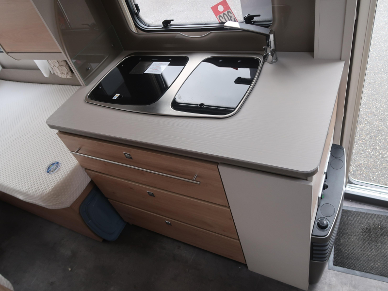 Dethleffs Nomad Avantgarde 460 LE ZGAN EN COMPLEET !!  foto: 13