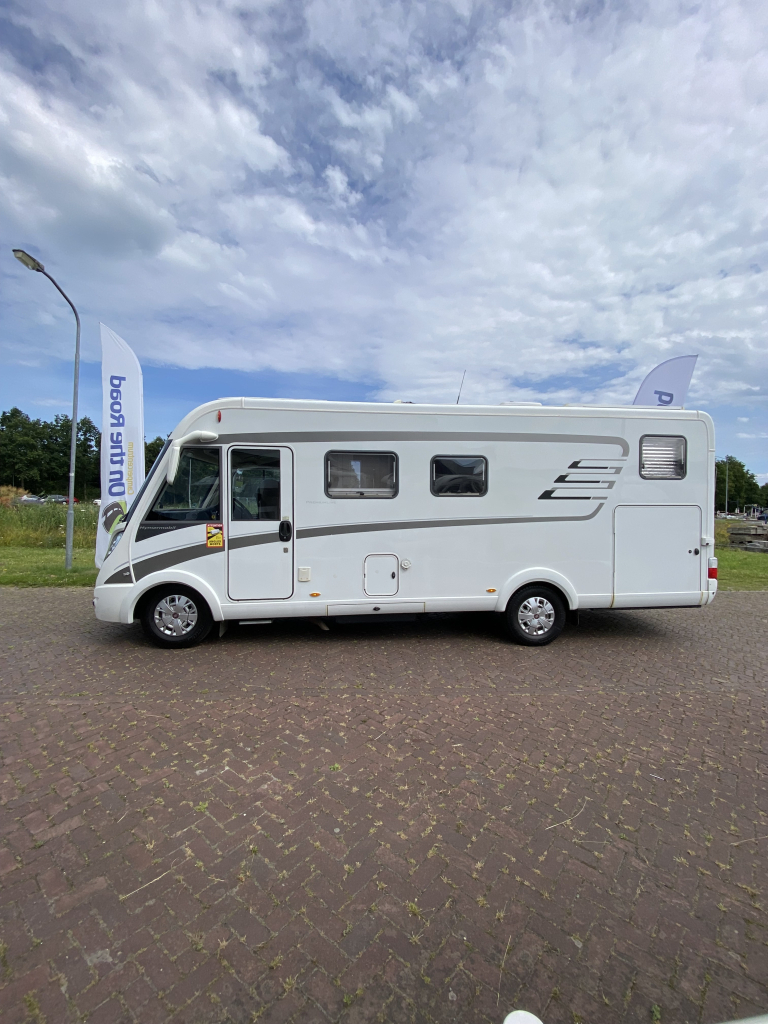 Hymer B 678 PL AUTOM&Aacute;TICO di&eacute;sel de 3 litros con 177 CV, camas longitudinales y cama abatible A&ntilde;o 2016. Centrum On the Road en Noorderringweg 4 en Marum. foto: 34