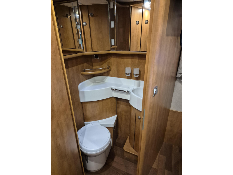 Carthago Chic C-Line 49 I Aut 150Pk Twinbed 2016  foto: 10