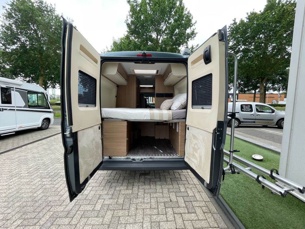 Adria Twin 640 SPX DWARSBED ZONNEPANEEL BEARLOCK EURO6 foto: 19