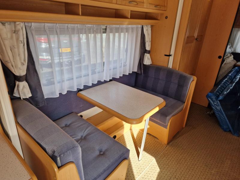 Hobby Prestige 720 UML 720 enkele bedden