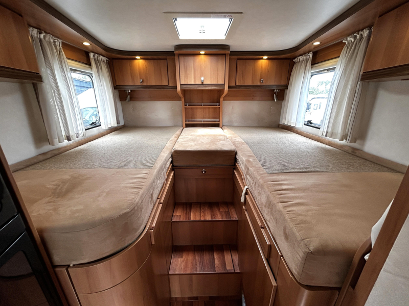 Hymer T 674 SL Enkele-bedden/2014/Euro-5  foto: 10