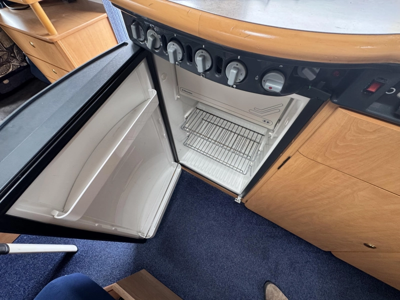 Dethleffs Globetrotter Cama francesa Aire acondicionado dinette foto: 8