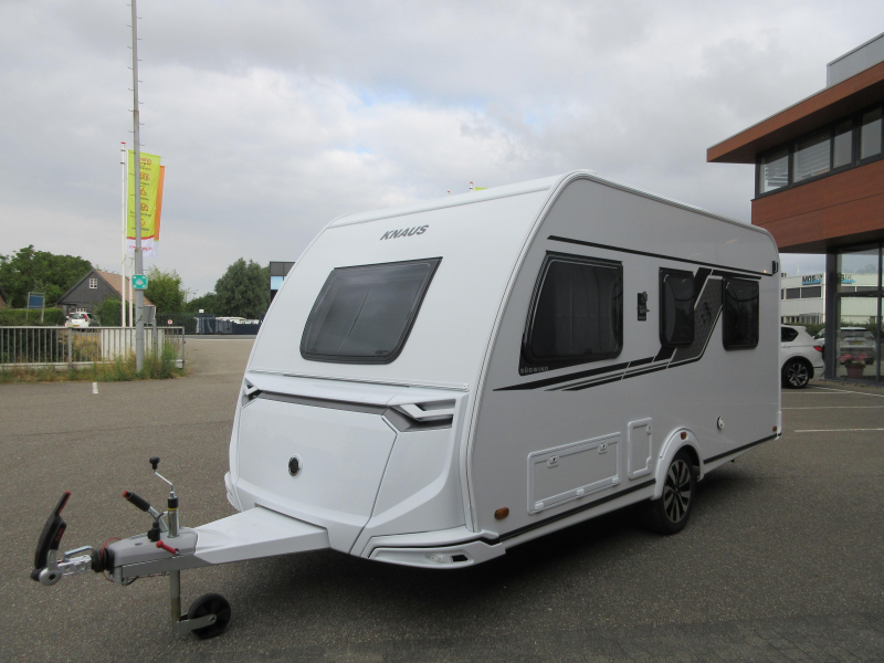 Knaus Sudwind Black Selection 420 QD KOMPAKT UND GROSSE K&Uuml;CHE! Foto: 17