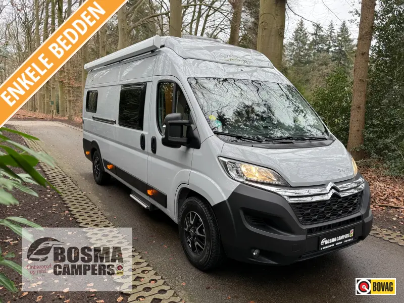 McLouis Nevis 796 Queen bed Lift bed 40000 km