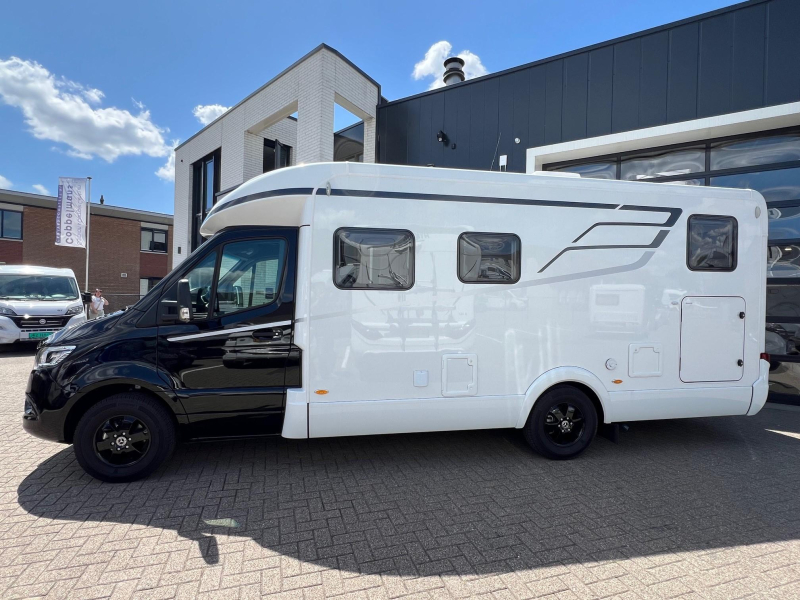 Hymer Tramp 680 automaat, enkele bedden  foto: 5