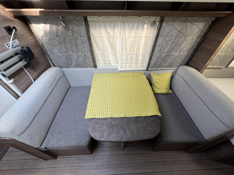 Knaus Sport Silver Selection 540 FDK lit superpos&eacute;, 5 personnes photo : 4