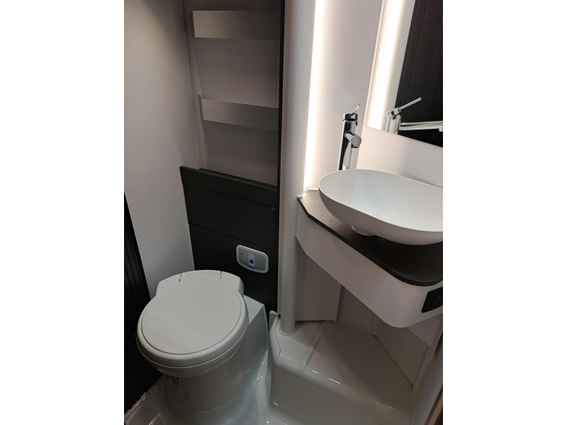 Adria Compact Select DL Autom&aacute;tico 2027 foto: 10