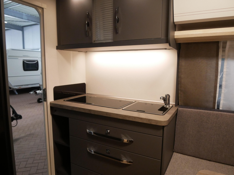 Hobby De Luxe 400 SFE JETZT BEI VAN EIJK CARAVANS! Foto: 4