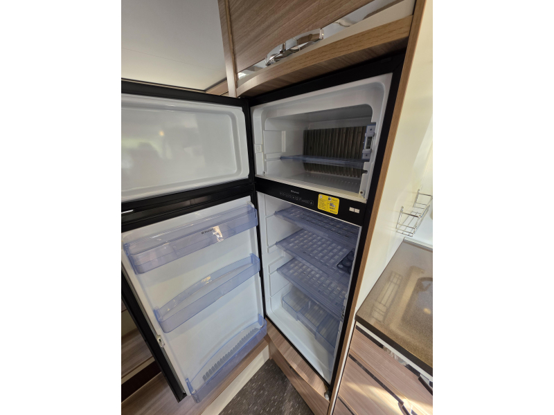 Adria Coral Axess 600 SL  foto: 12