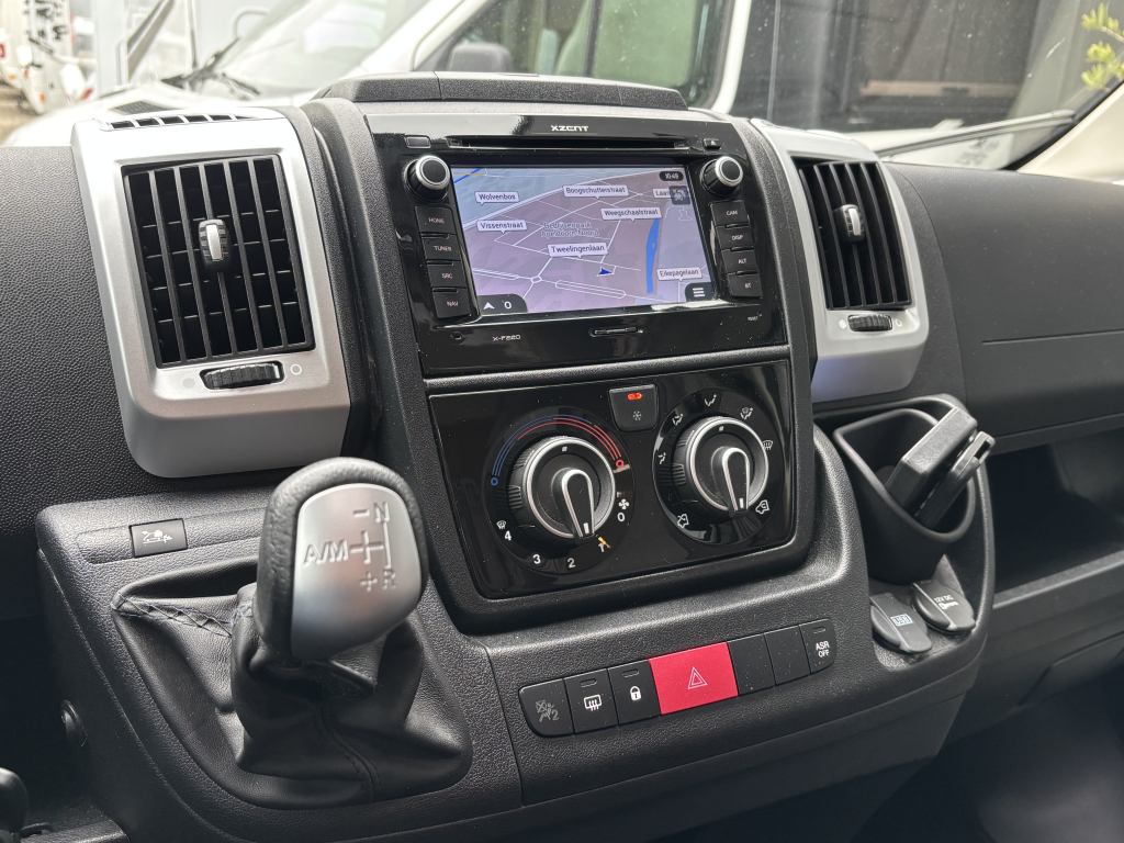 Sunlight T 67 AUTOMATIK EINZELBETTEN + HUBBETT NIVEAUSYSTEM Foto: 17