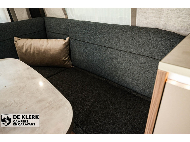 Knaus SPORT 450 FU E- POWER Christmas Special foto: 12