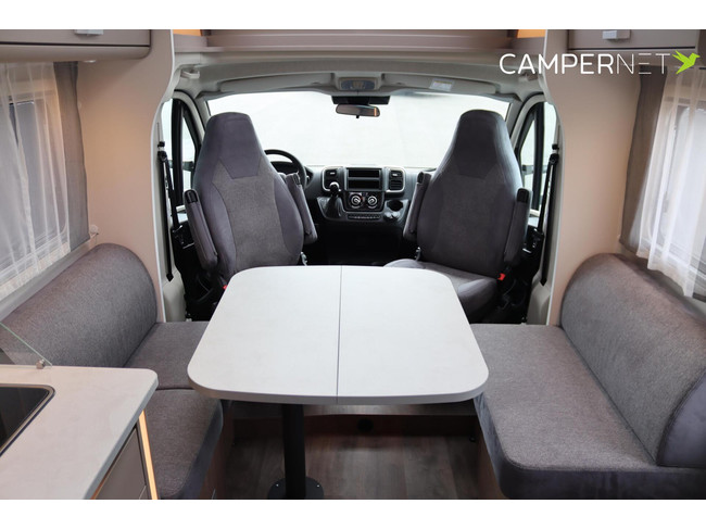 Carado T457 140hp Automatic | Single beds | Face to Face | Pro + Package | Thule awning | Separate shower | Large refrigerator | Light metal photo: 8