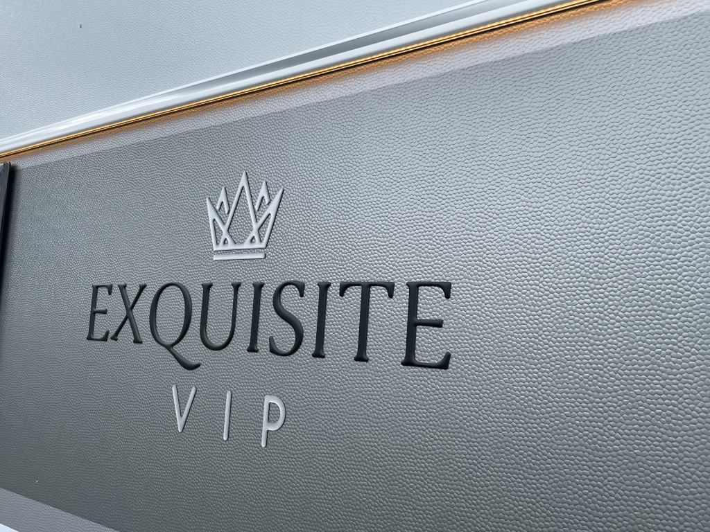LMC Caravans Exquisite 685 VIP QUEENSBED + RONDZIT TANDEMASSER 2025 ! foto: 15