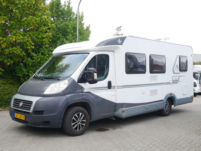 Knaus 650 MF SportTI, Fransbed, Garaje, Memo Portabicicletas foto: 2