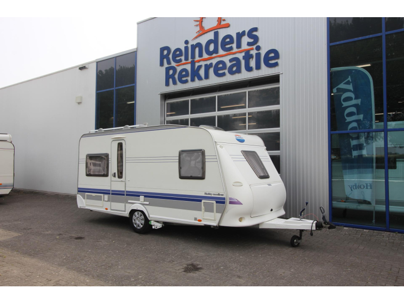 Hobby Excellent 460 UFE Mover Voortent Fietsenrek  foto: 2