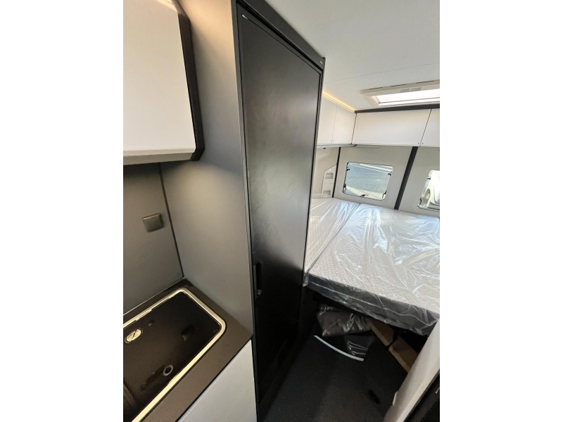 Adria Twin Supreme 600 SPB Automaat - Panoramaraam  foto: 15