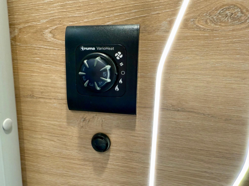 Knaus Sudwind Black Selection 450 FU modeljaar 2026  foto: 16