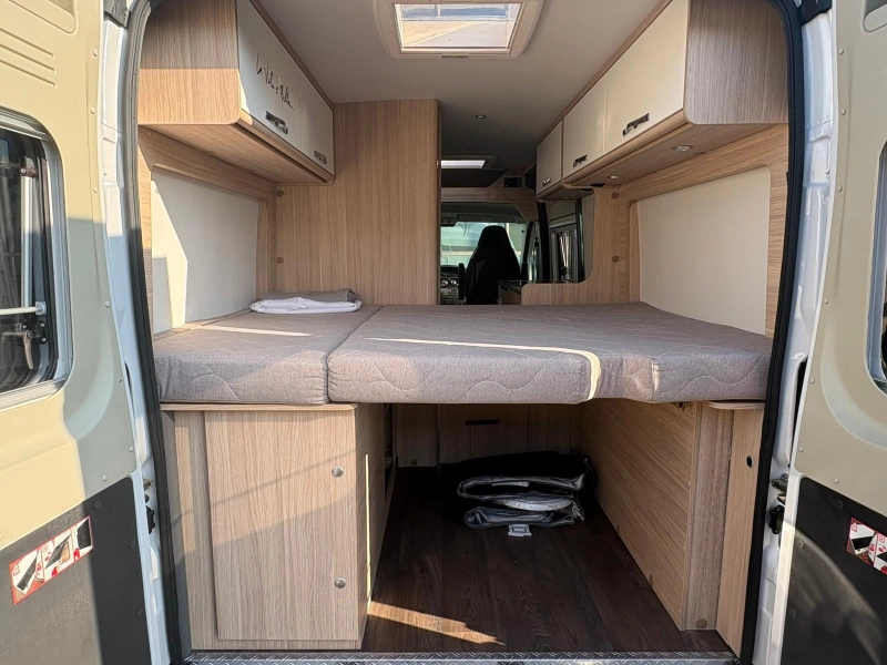 Roadcar R 600 Aire acondicionado, CruiseCtr, Toldo foto: 8