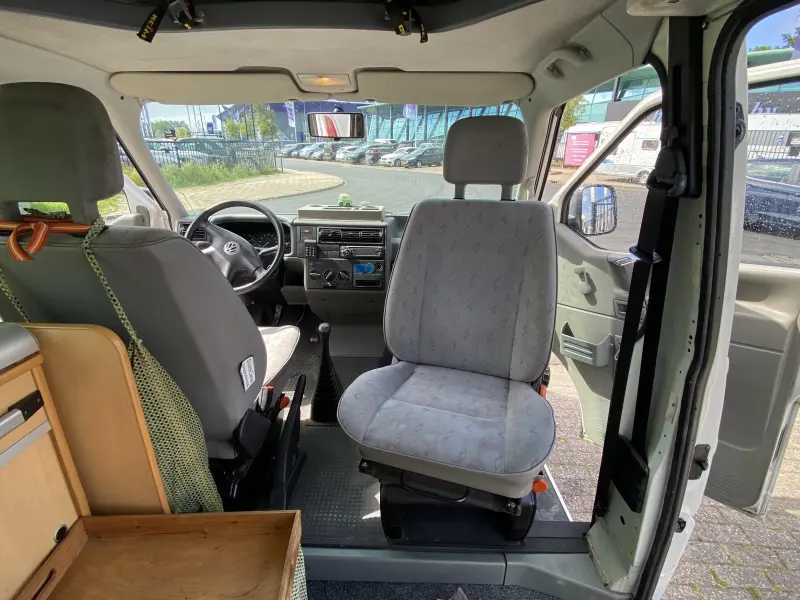 Volkswagen California 4 T 4 pers camper south camp  foto: 15