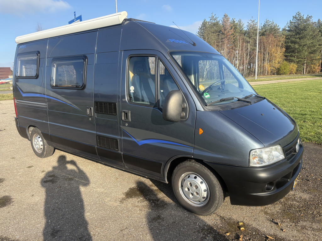 P&ouml;ssl 2Win Cama fija 2.8 Turbo/128cv/AIRE ACONDICIONADO