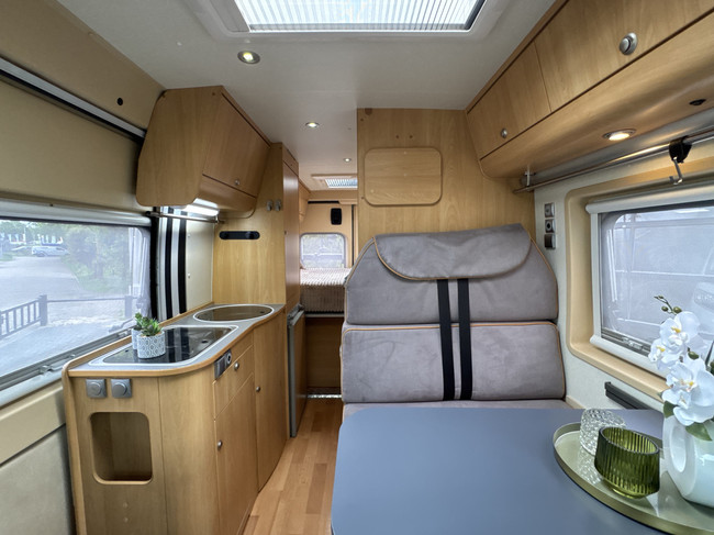 Adria Twin 600 158 cv Fiat Ducato 3.0 AUTOM&Aacute;TICO **Solo 6 metros/Cama transversal grande/4 asientos/Toldo/Panel solar/Portabicicletas/JBL/Ver foto: 9