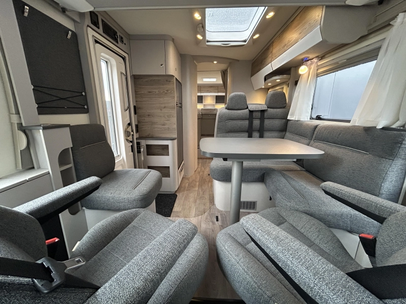 Hymer Exsis-I 678 Losse bedden, Hefbed  foto: 8
