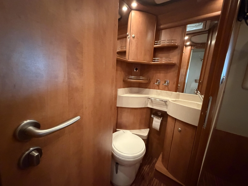 Carthago Chic C-Line I 5.0 QB queensbed 5.0 180pk  foto: 15