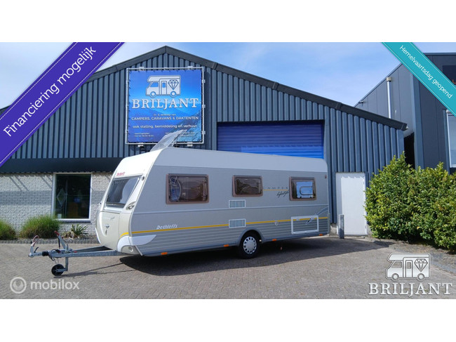 Dethleffs EL3 caravan.. French bed/round seating area