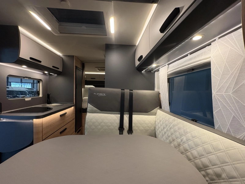 Knaus L!ve Ti 650 MEG Platinum / camas bajas foto: 6
